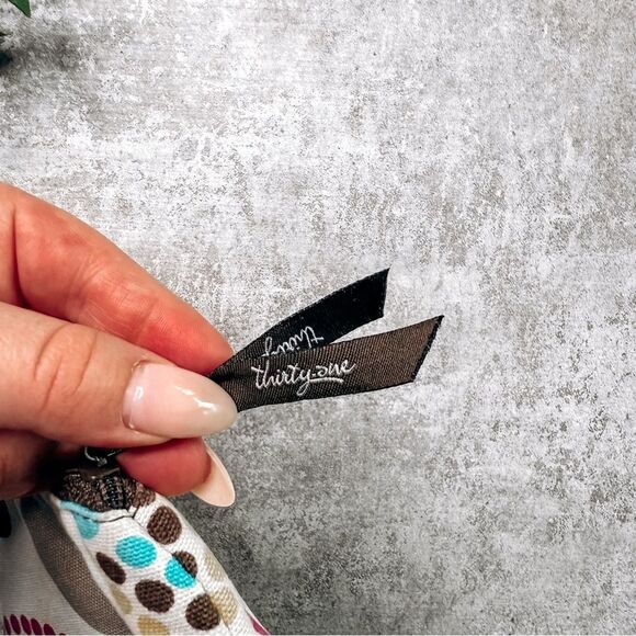 Thirty One Small Zipper Makeup Pouch Polka Dot - Picture 3 of 4